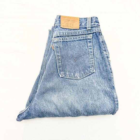 Levi's Vintage Wash Mom Style Denim Jeans Medium Wash Zip Fly Size 10 - Picture 1 of 8